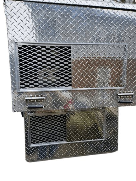 Diamond Dog Boxes - D Style 5-Hole Dog Box - OKIE DOG SUPPLY