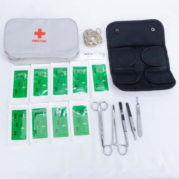 Military First Aid Kit - 19 pieces