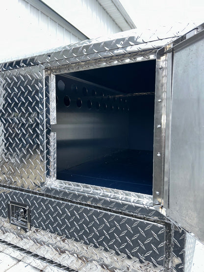 diamond d style showing vented divider inside box